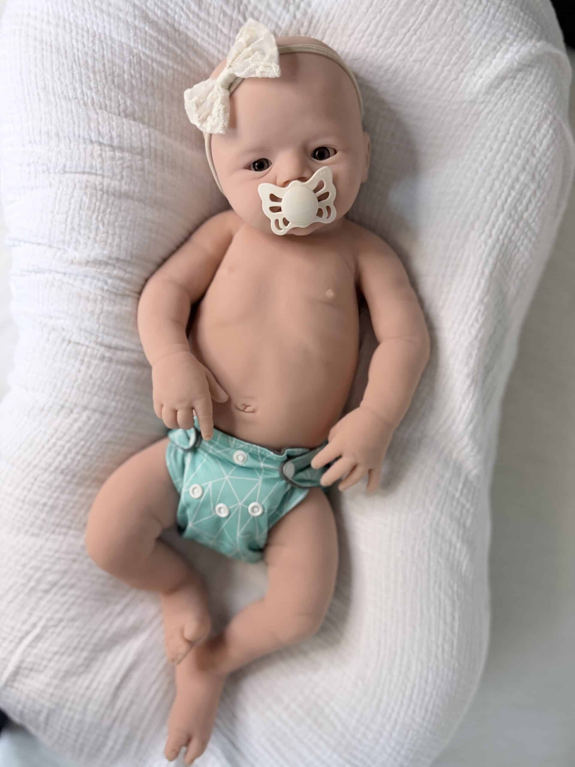 Halo Full Body Silicone BLANK doll kit - Image 9