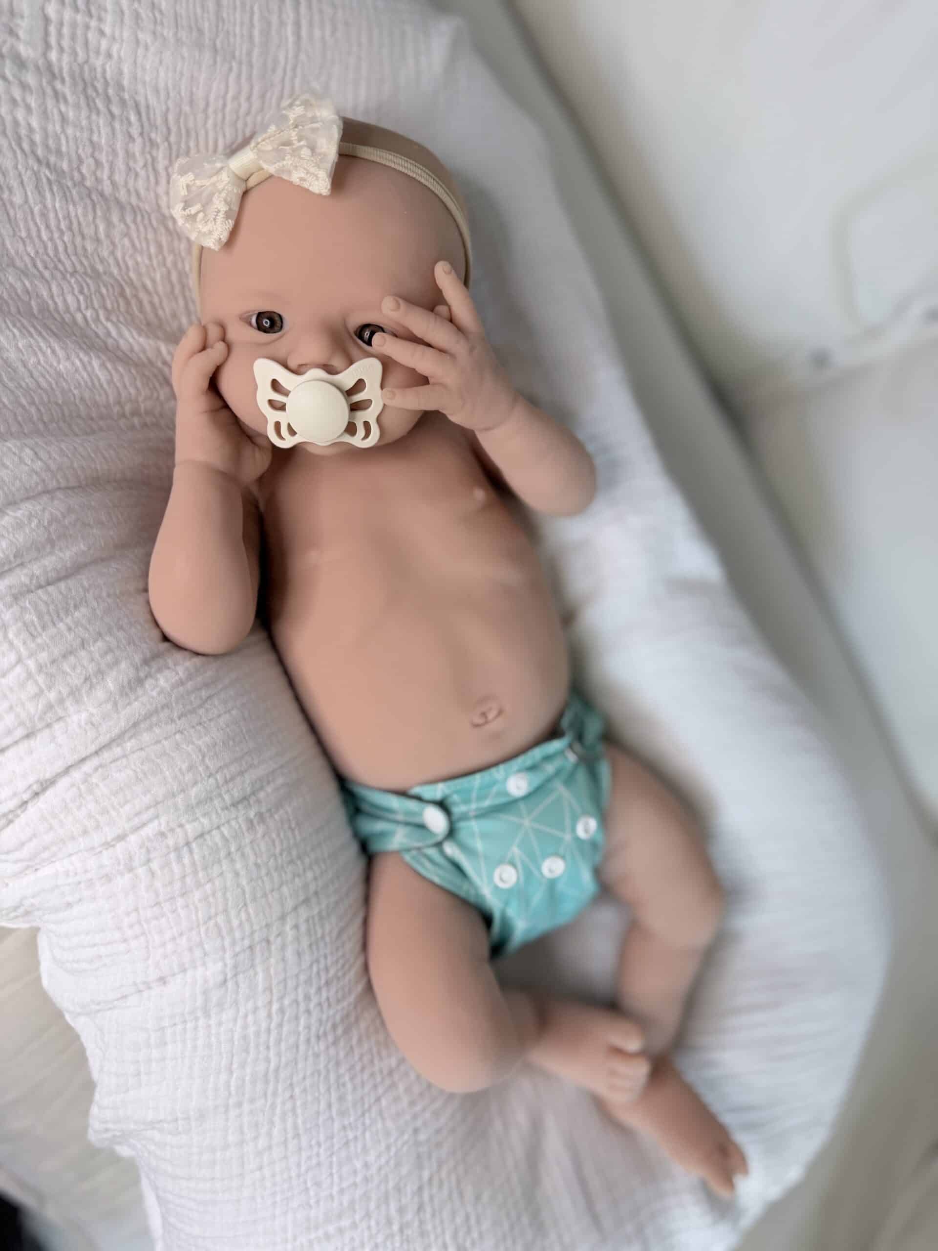 Halo Full Body Silicone BLANK doll kit - Image 10