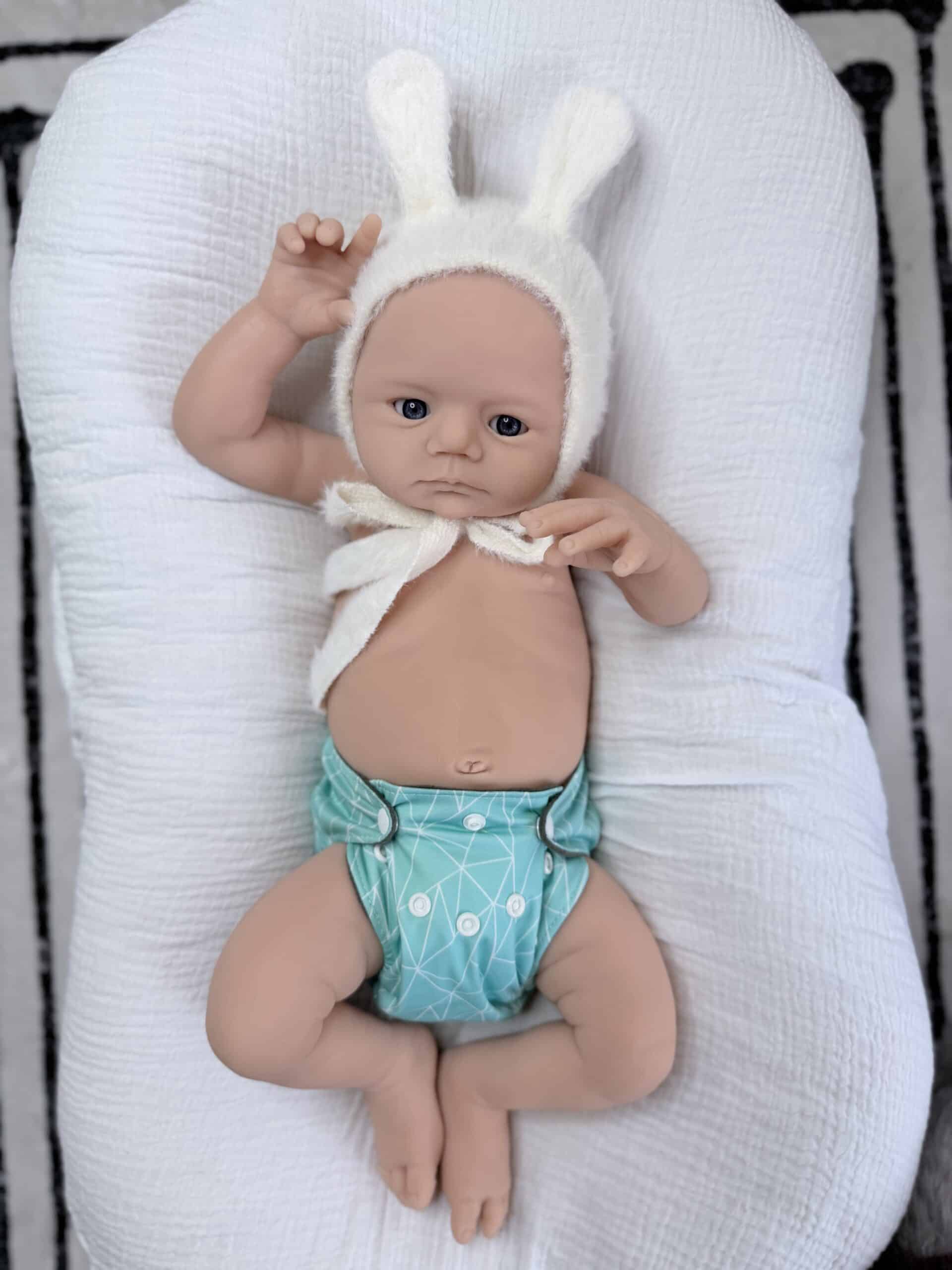 Halo Full Body Silicone BLANK doll kit - Image 15