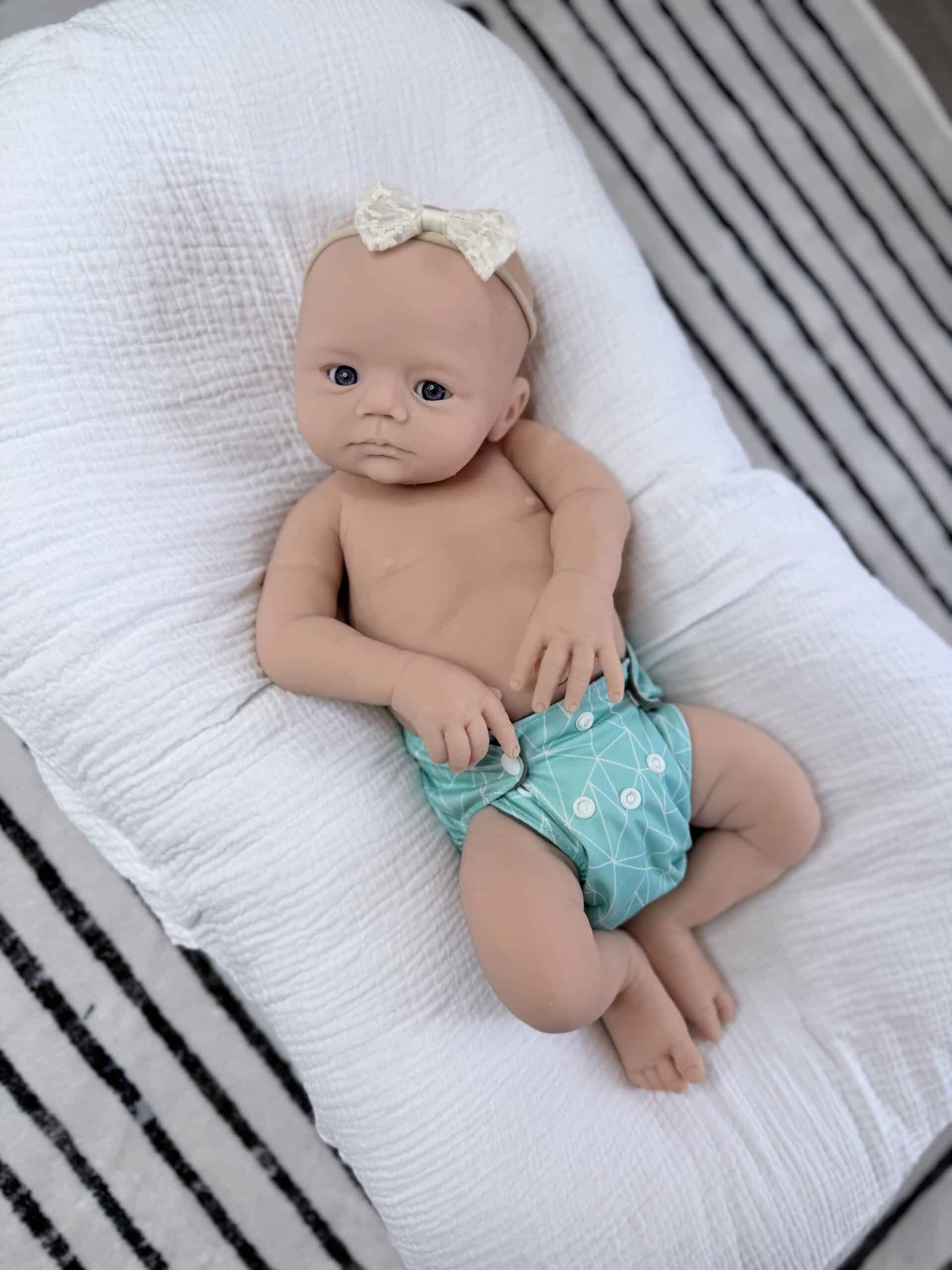 Halo Full Body Silicone BLANK doll kit - Image 19