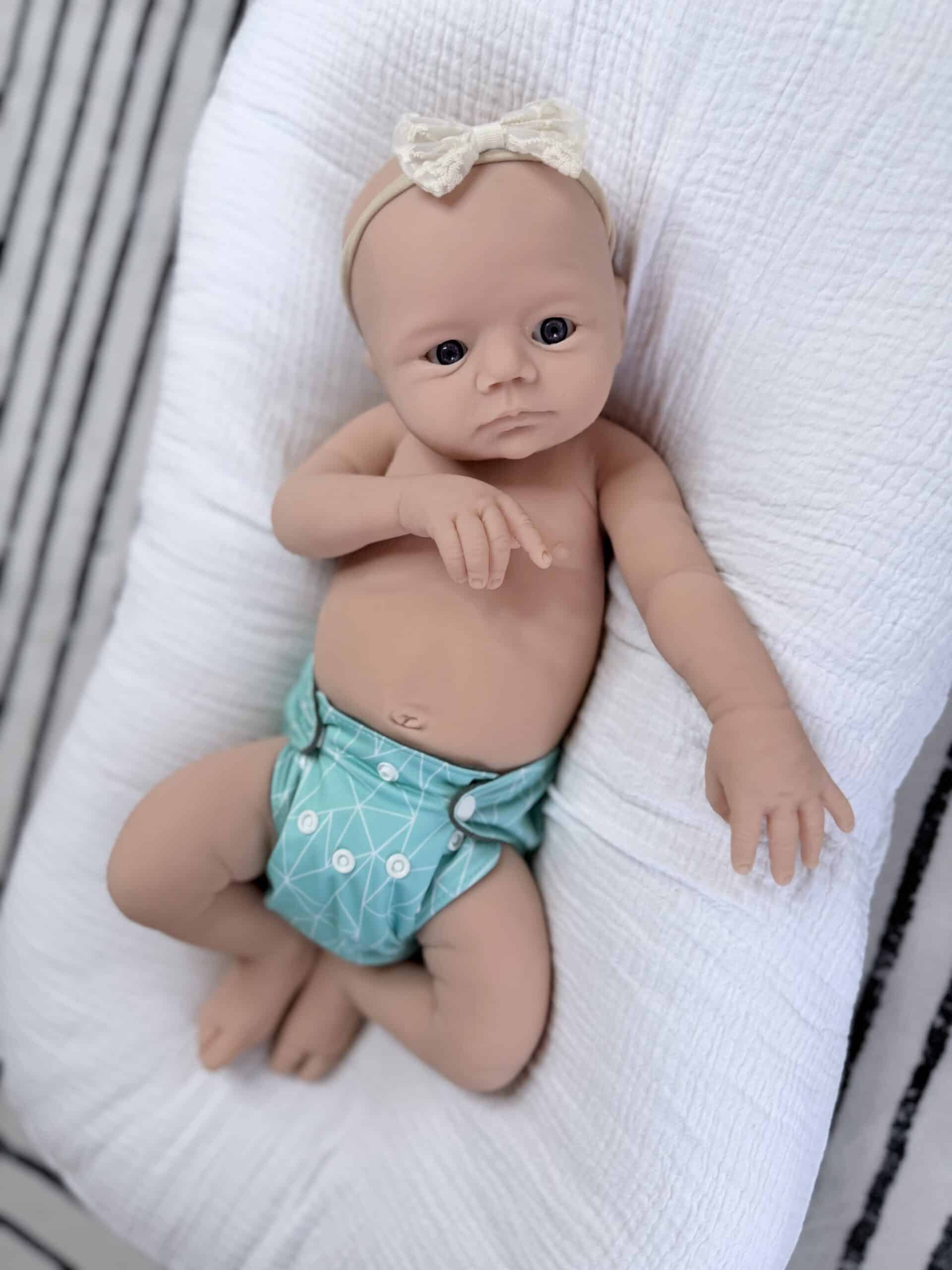 Halo Full Body Silicone BLANK doll kit - Image 20
