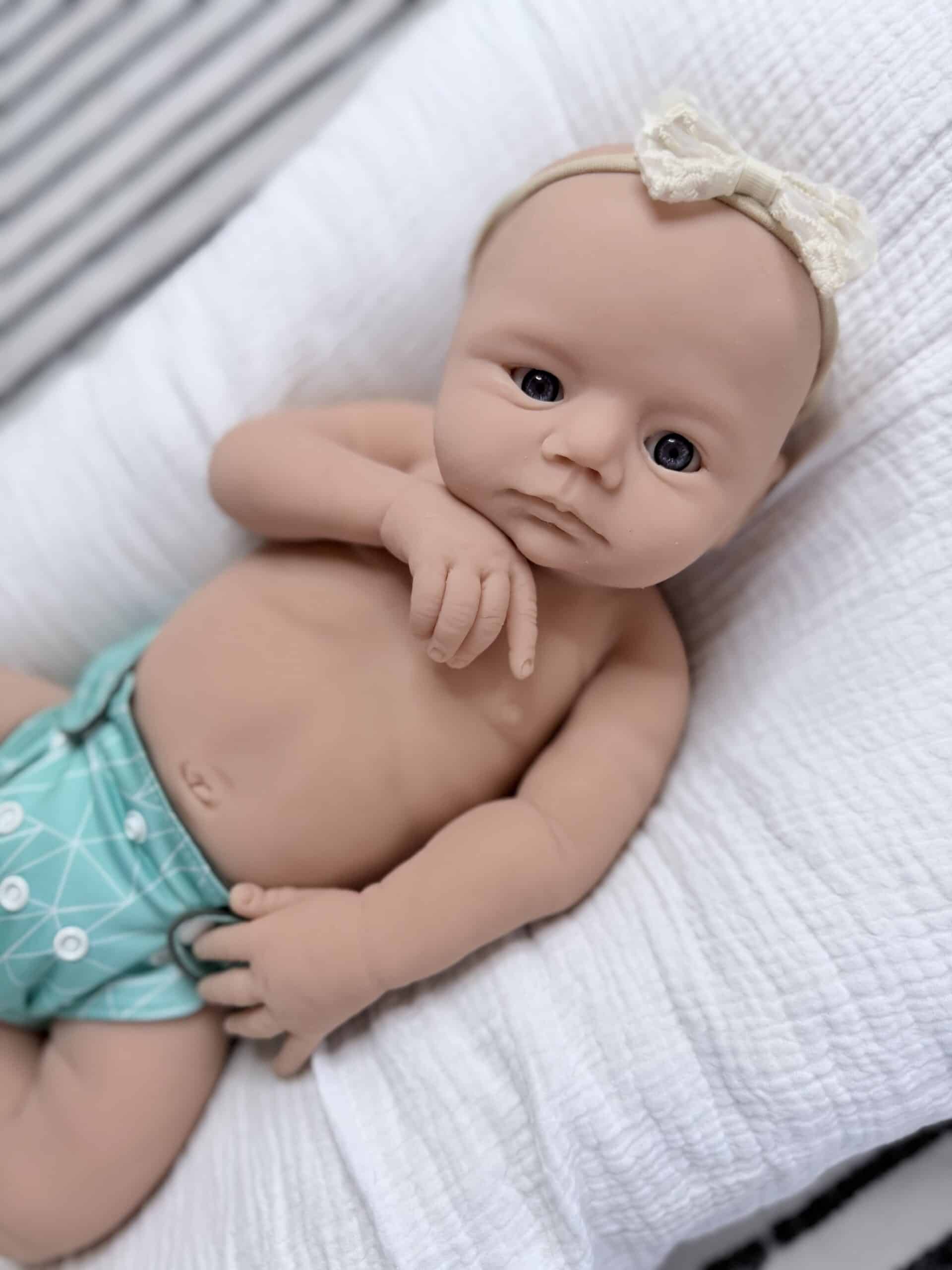 Halo Full Body Silicone BLANK doll kit - Image 21