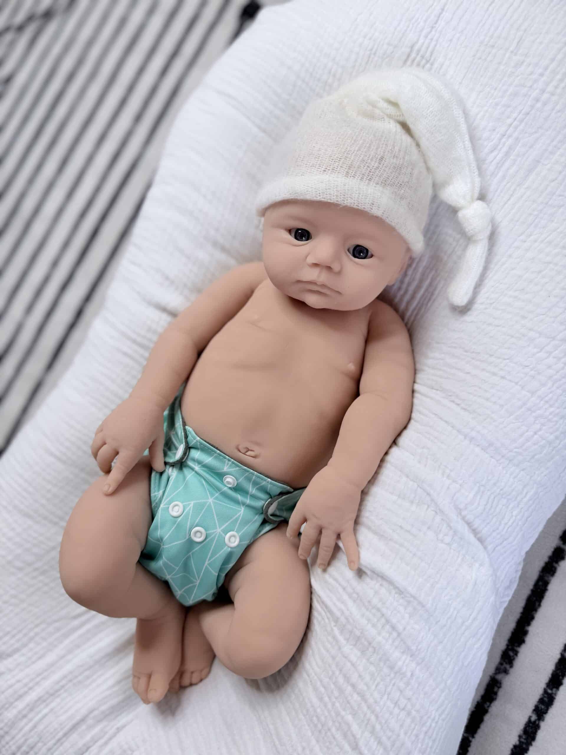 Halo Full Body Silicone BLANK doll kit - Image 22