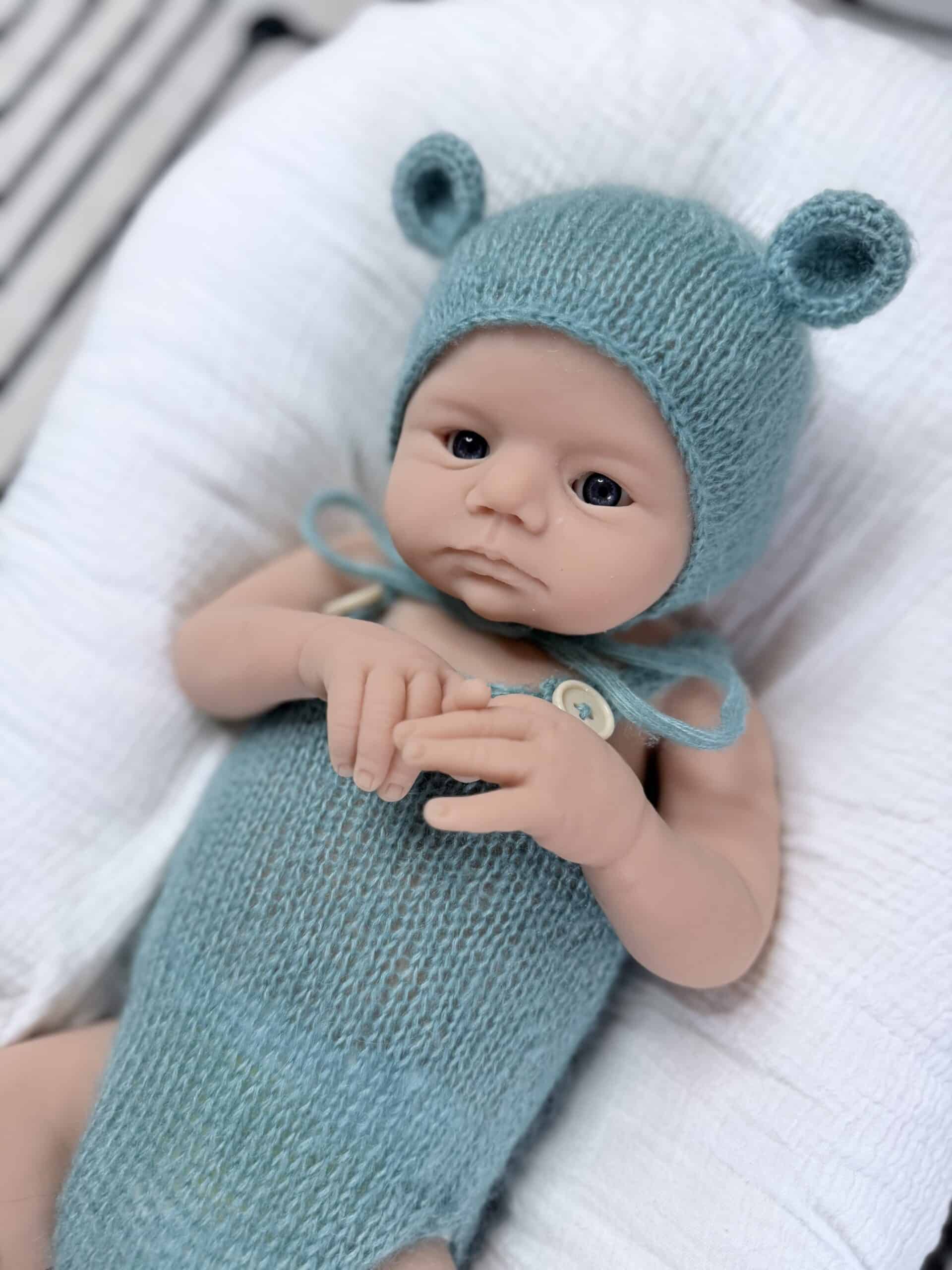 Halo Full Body Silicone BLANK doll kit - Image 25