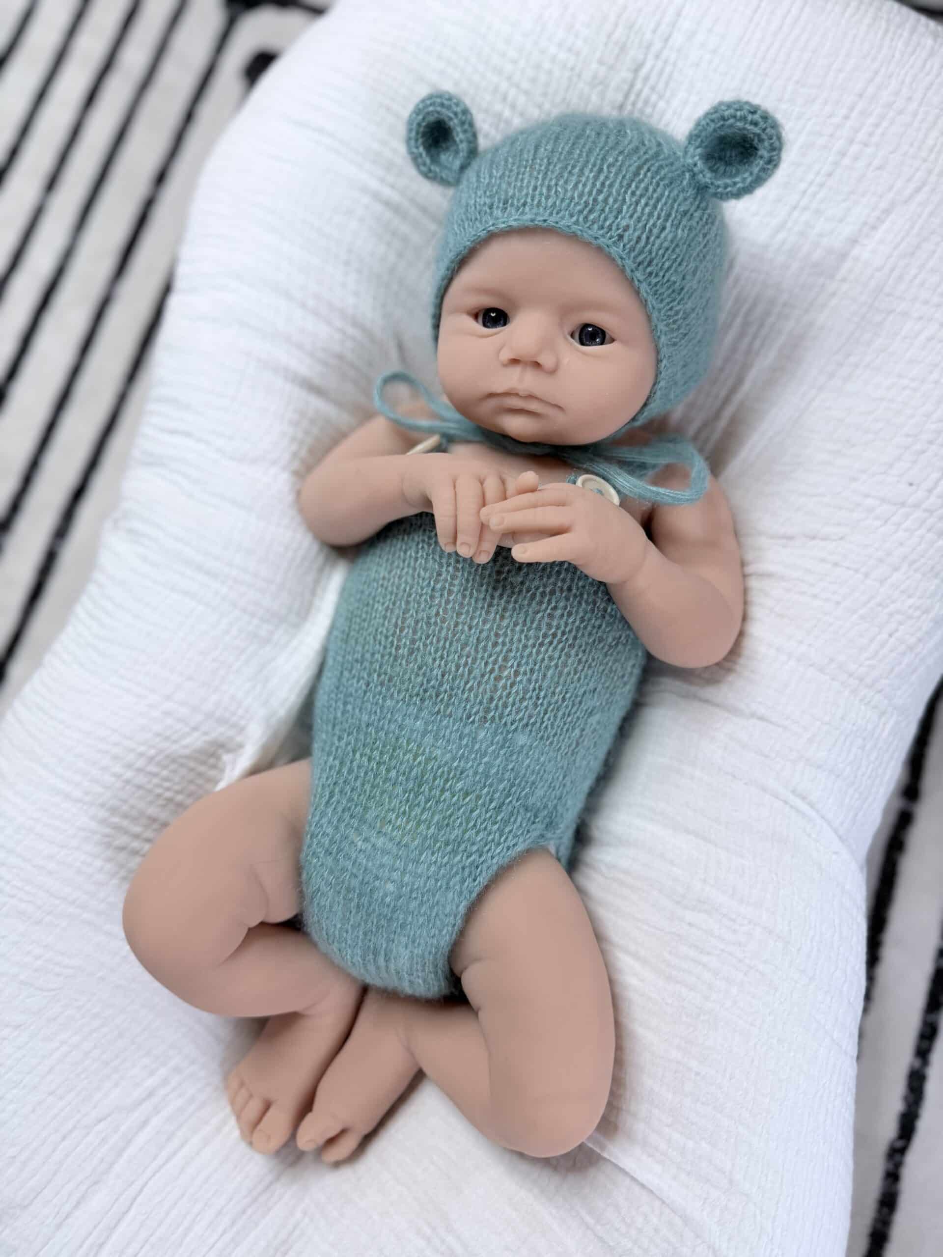 Halo Full Body Silicone BLANK doll kit - Image 26
