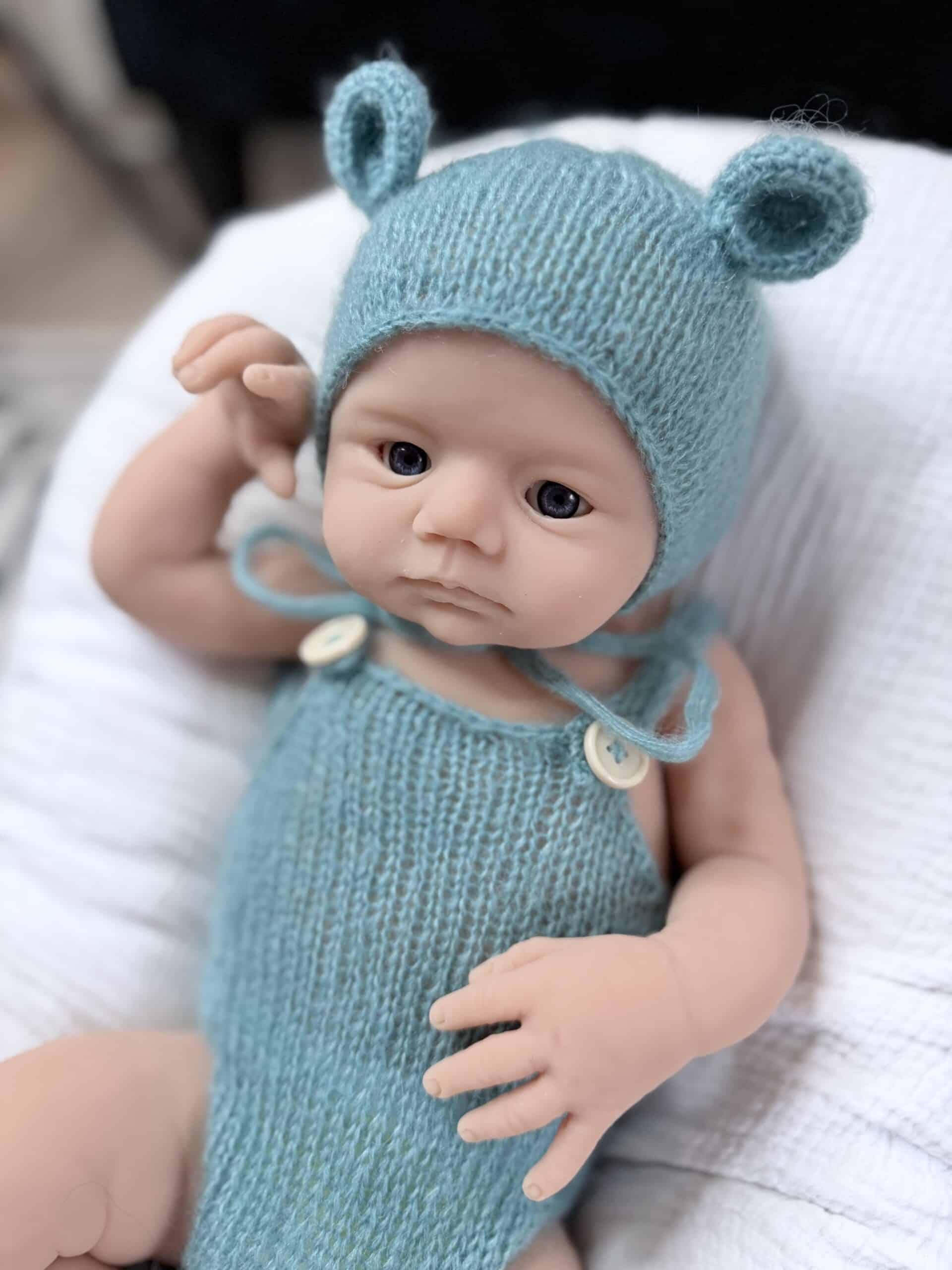 Halo Full Body Silicone BLANK doll kit - Image 31