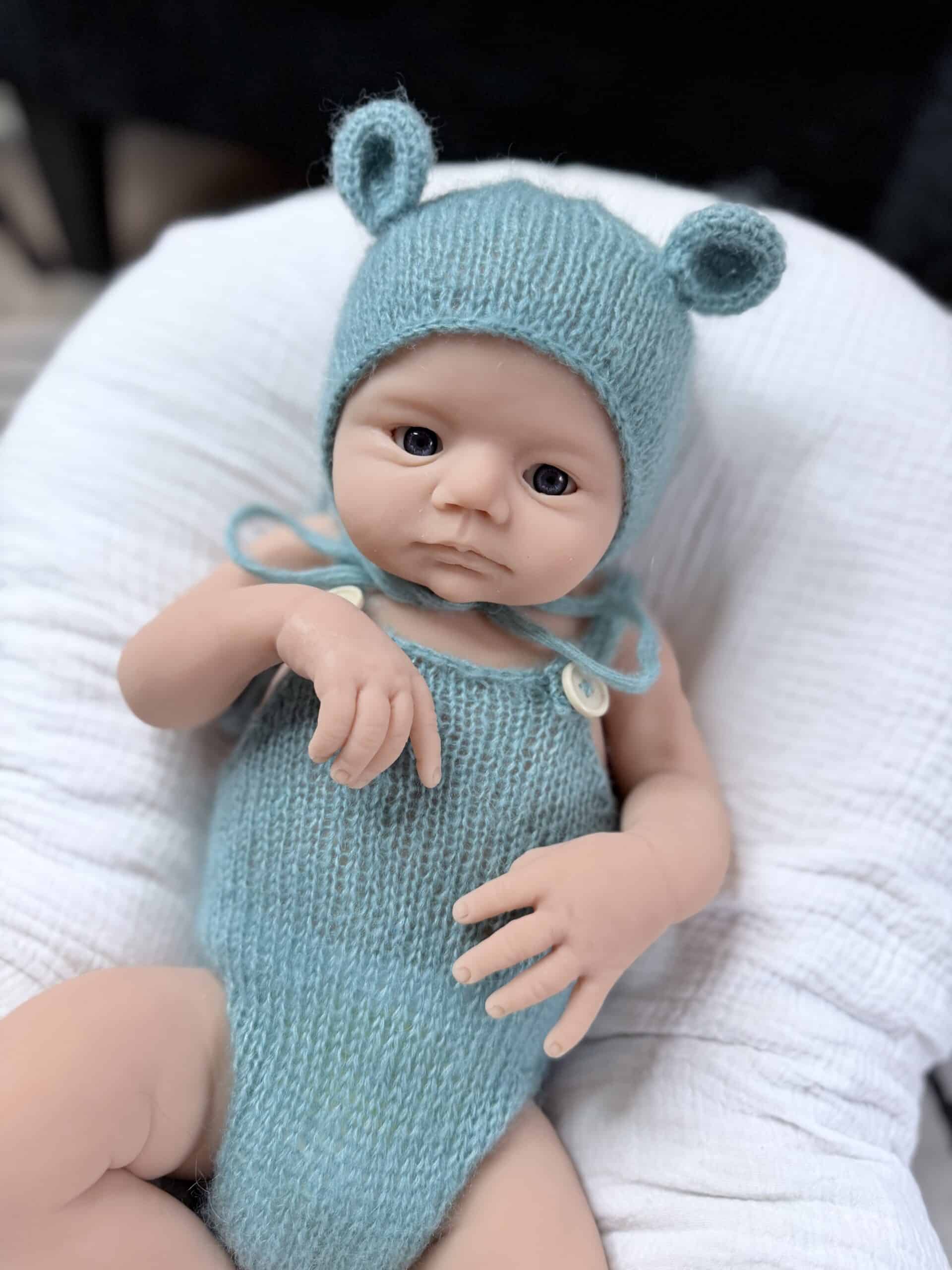 Halo Full Body Silicone BLANK doll kit - Image 33