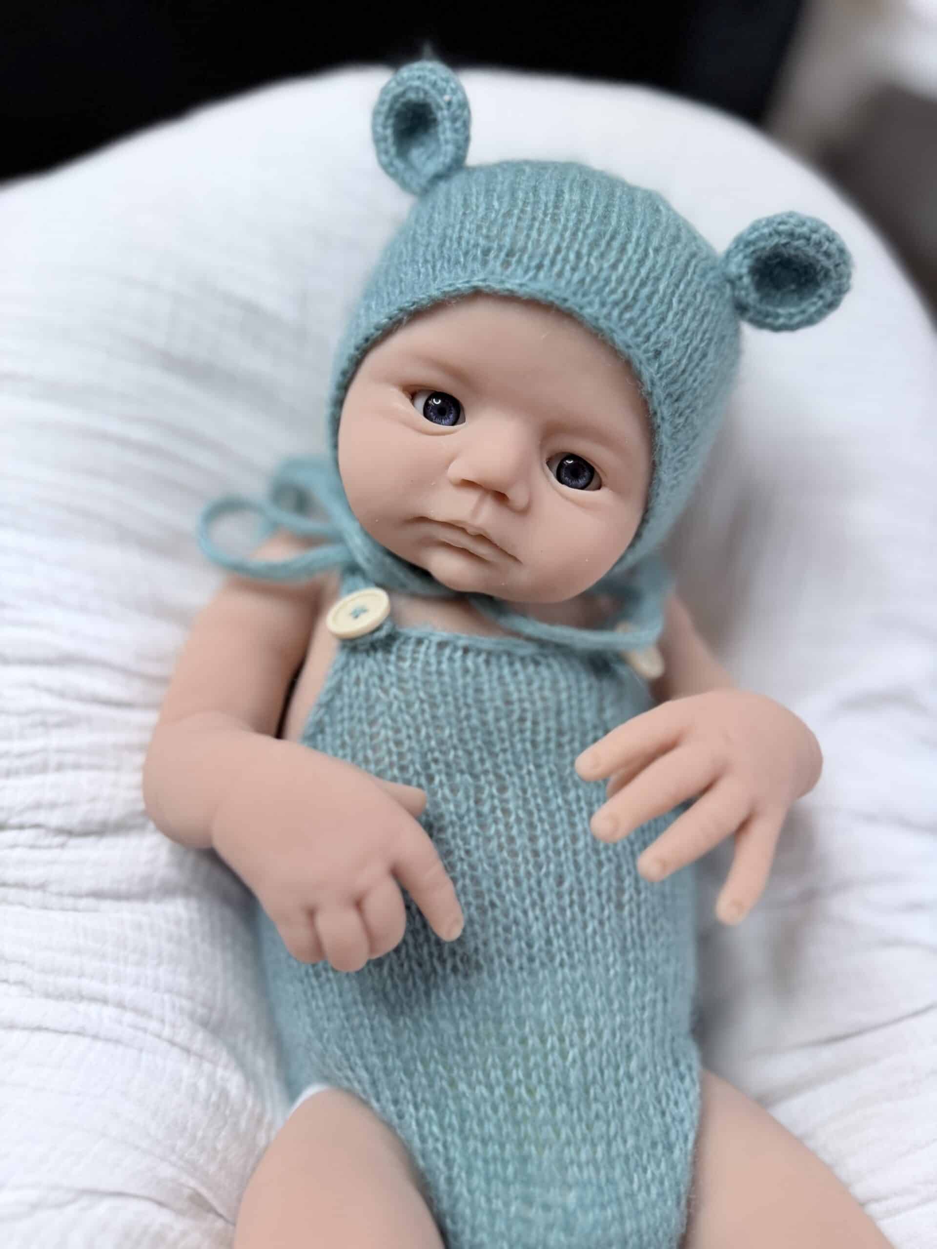 Halo Full Body Silicone BLANK doll kit - Image 39