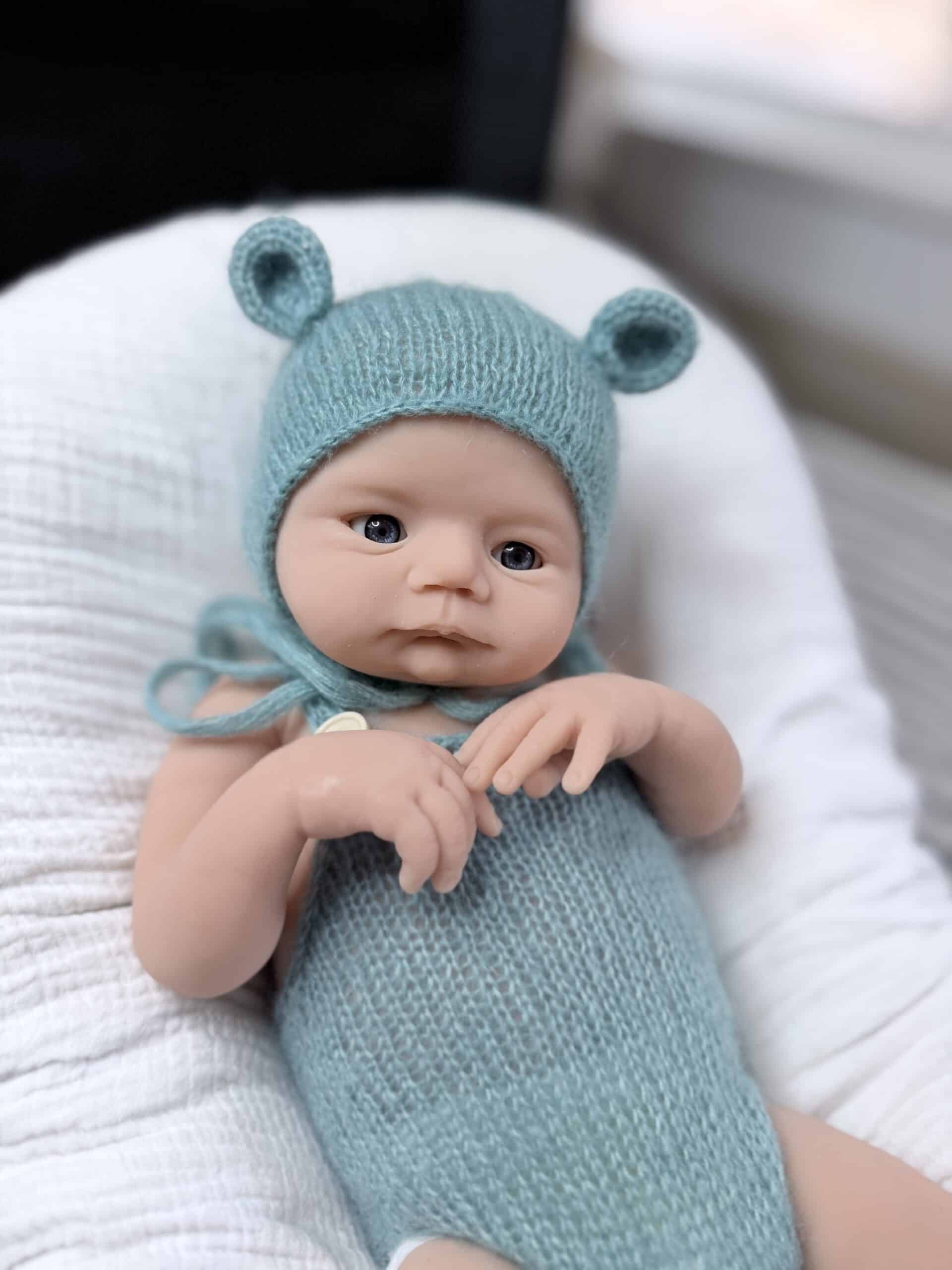 Halo Full Body Silicone BLANK doll kit - Image 40