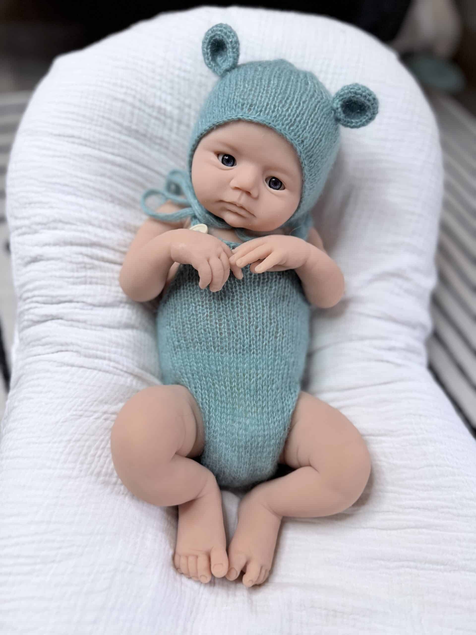 Halo Full Body Silicone BLANK doll kit - Image 41